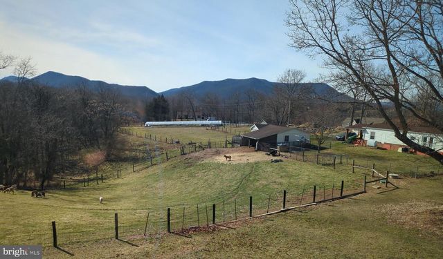 172 ROGERS MILL RD, Strasburg, VA 22657