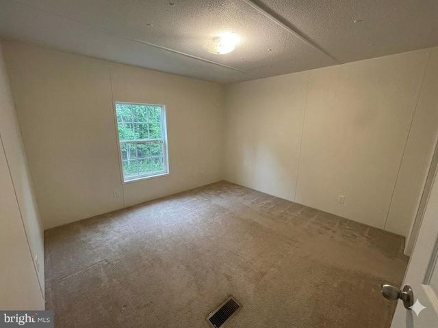 172 ROGERS MILL RD, Strasburg, VA 22657