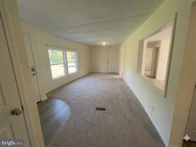 172 ROGERS MILL RD, Strasburg, VA 22657