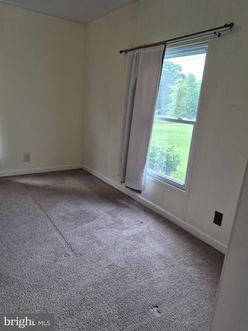 172 ROGERS MILL RD, Strasburg, VA 22657