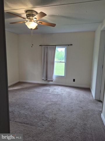 172 ROGERS MILL RD, Strasburg, VA 22657