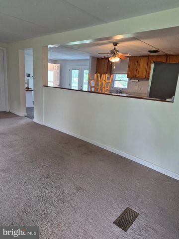 172 ROGERS MILL RD, Strasburg, VA 22657