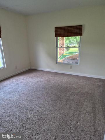 172 ROGERS MILL RD, Strasburg, VA 22657