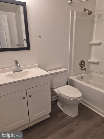 172 ROGERS MILL RD, Strasburg, VA 22657