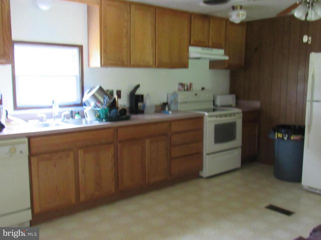 172 ROGERS MILL RD, Strasburg, VA 22657