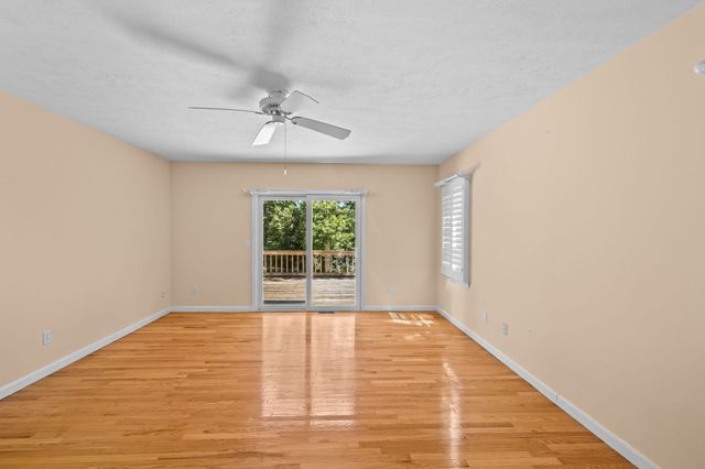 42 Mattapan St, Falmouth, MA 02536