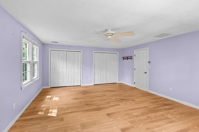42 Mattapan St, Falmouth, MA 02536