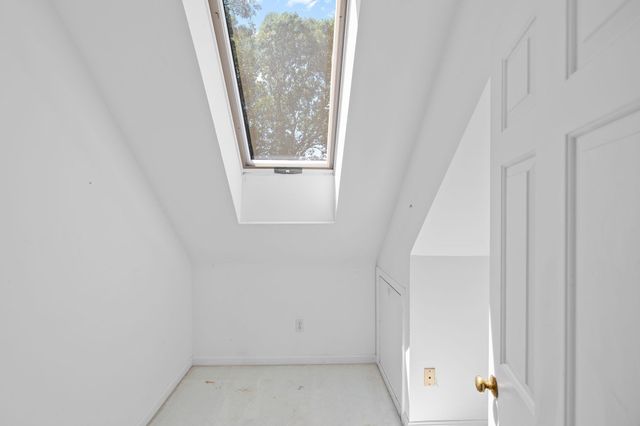 42 Mattapan St, Falmouth, MA 02536