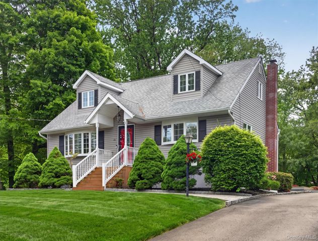 6 Colonial Drive, New City, NY 10956