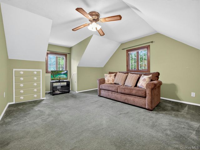 6 Colonial Drive, New City, NY 10956
