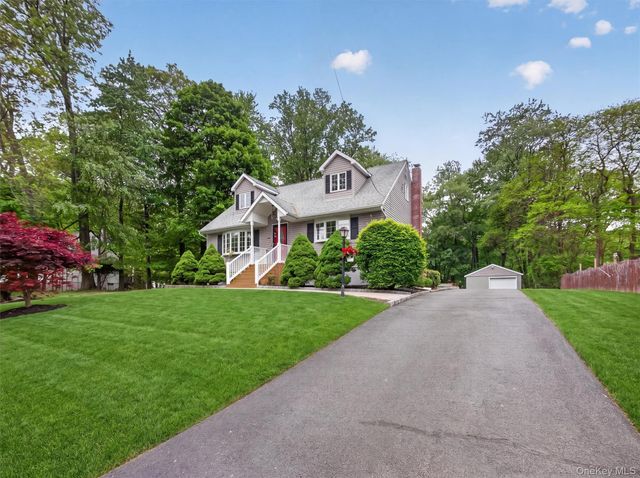 6 Colonial Drive, New City, NY 10956