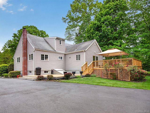 6 Colonial Drive, New City, NY 10956
