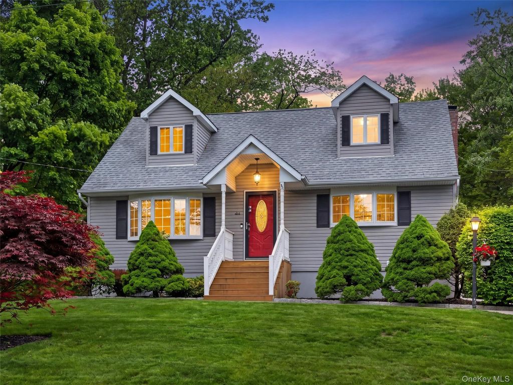 6 Colonial Drive, New City, NY 10956