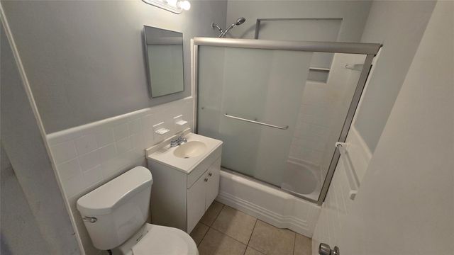 1012 NW 2nd Ave 1, Hallandale Beach, FL 33009