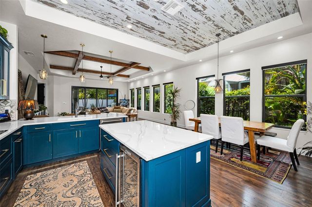 404 MARSHALL STREET, Safety Harbor, FL 34695