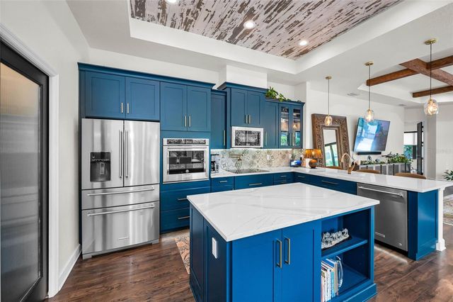 404 MARSHALL STREET, Safety Harbor, FL 34695