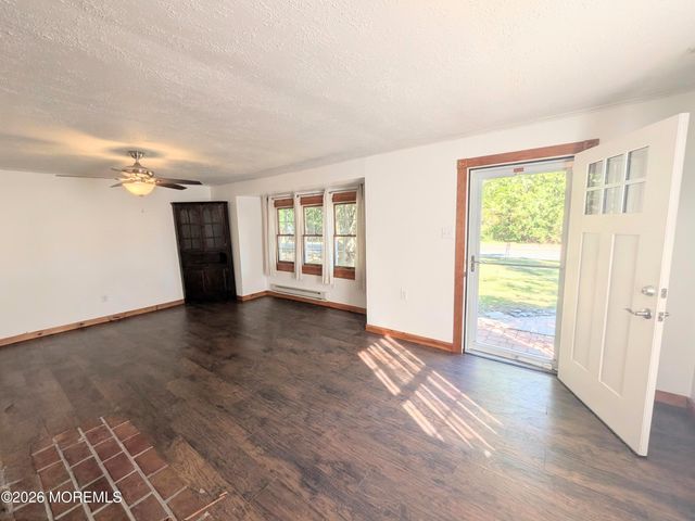 180 Giffordtown Lane, Little Egg Harbor, NJ 08087