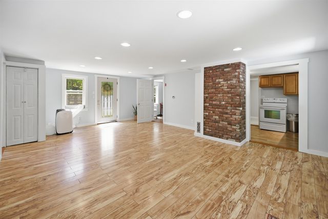 56 Shepard Home Road, Chester, NH 03036