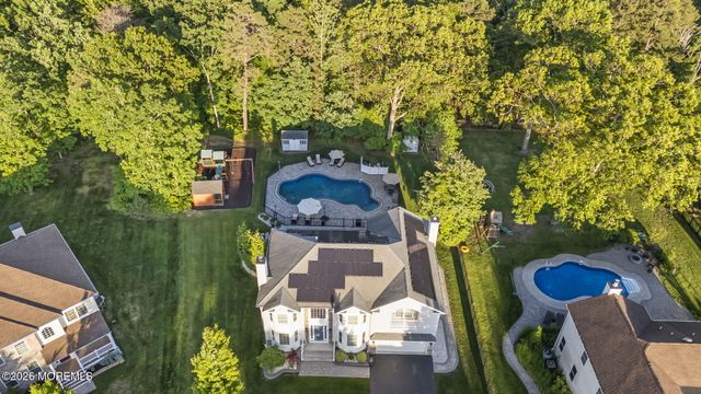 12 Angel Court, Howell, NJ 07731