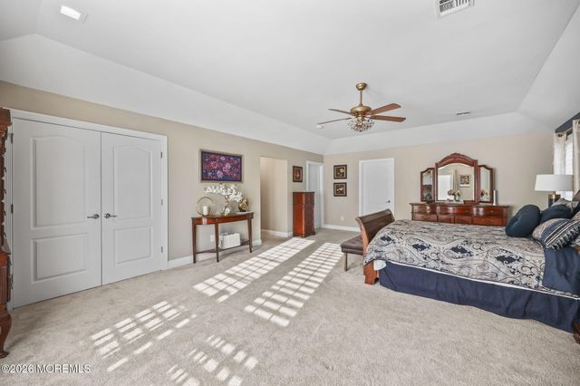 12 Angel Court, Howell, NJ 07731