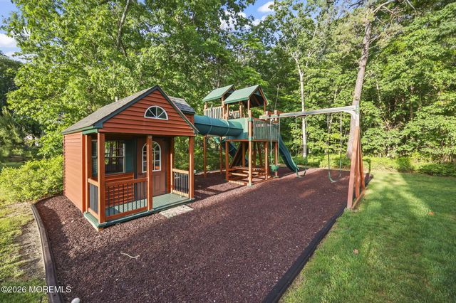 12 Angel Court, Howell, NJ 07731