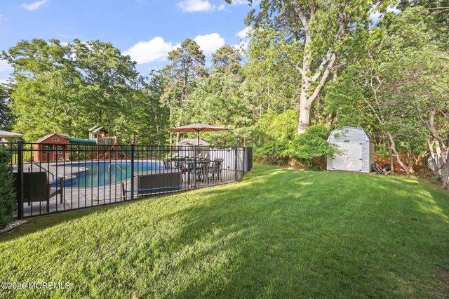 12 Angel Court, Howell, NJ 07731