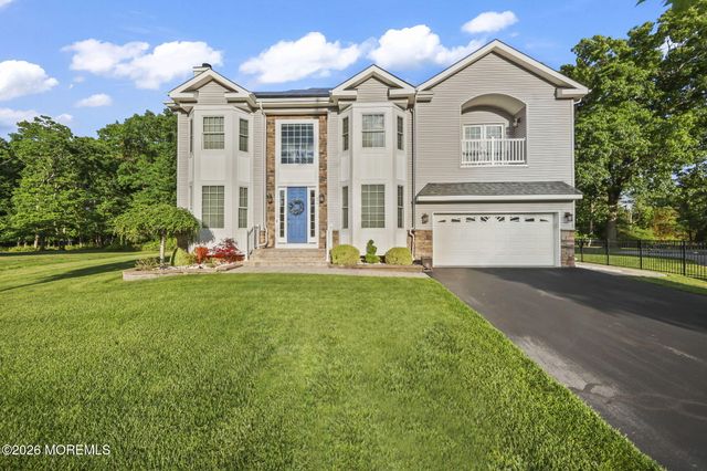 12 Angel Court, Howell, NJ 07731