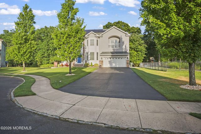 12 Angel Court, Howell, NJ 07731