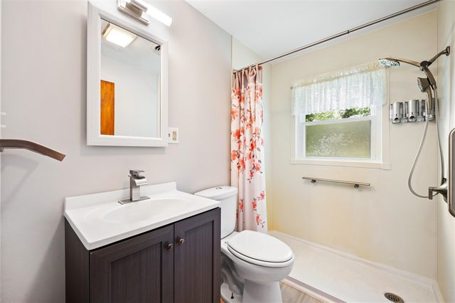 2194 E Napier Ave, Benton Harbor, MI 49022