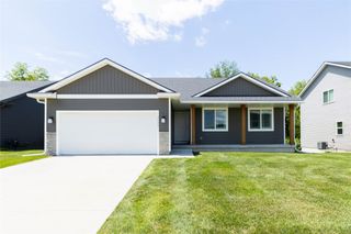 2529 SE Integra Avenue, West Des Moines, IA 50265