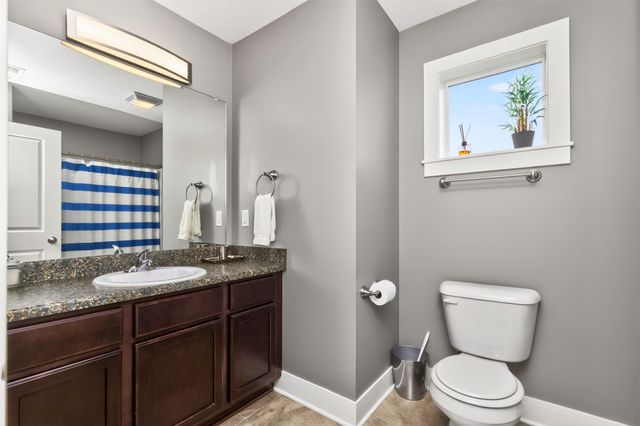 1015 NE 49th Lane, Ankeny, IA 50021