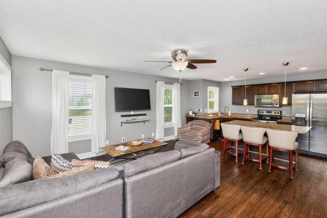 1015 NE 49th Lane, Ankeny, IA 50021