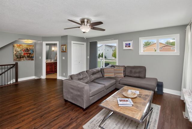 1015 NE 49th Lane, Ankeny, IA 50021