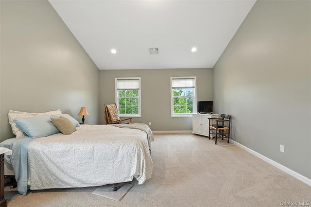 12 Brewster Court, Washingtonville, NY 10992