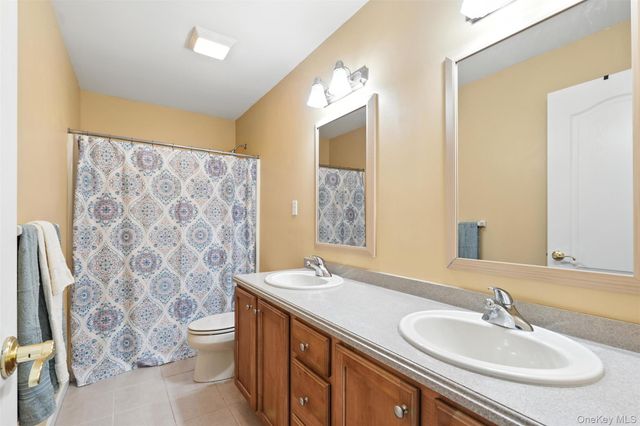 12 Brewster Court, Washingtonville, NY 10992