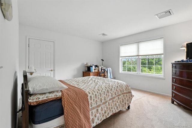 12 Brewster Court, Washingtonville, NY 10992