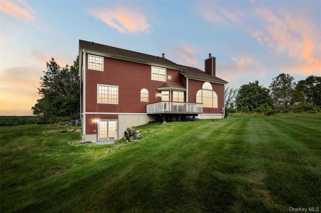 12 Brewster Court, Washingtonville, NY 10992