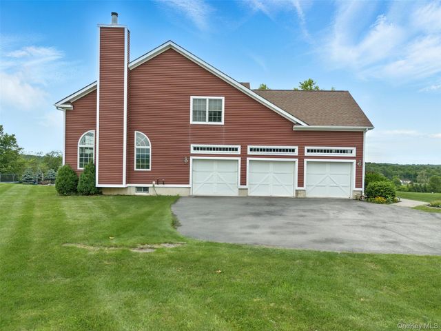 12 Brewster Court, Washingtonville, NY 10992