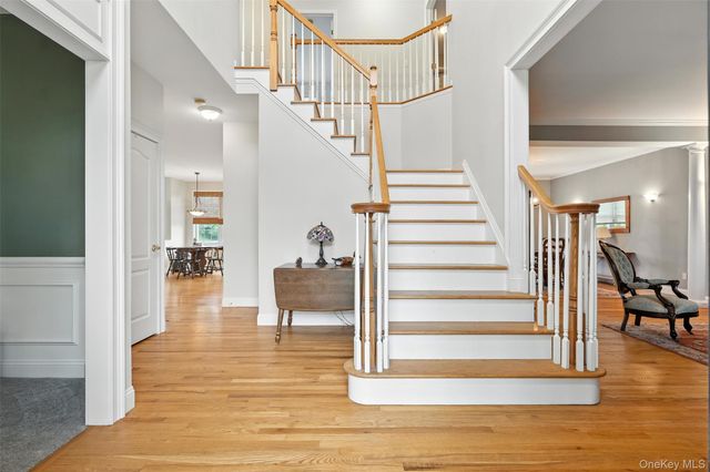 12 Brewster Court, Washingtonville, NY 10992