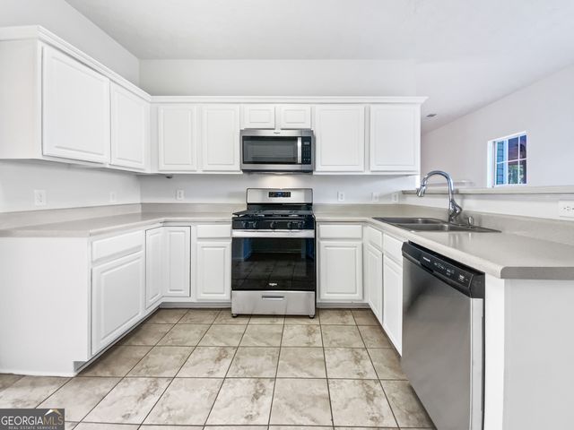 1231 Silverstone Trail, Jonesboro, GA 30238