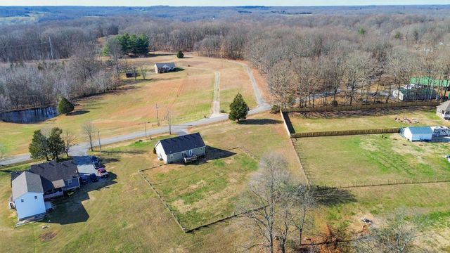 594 Keytown Rd, Portland, TN 37148