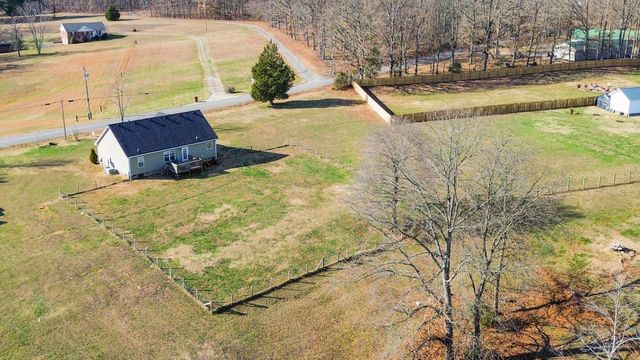 594 Keytown Rd, Portland, TN 37148