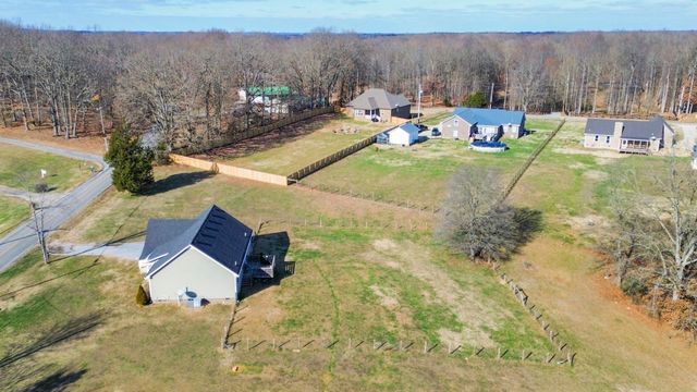594 Keytown Rd, Portland, TN 37148