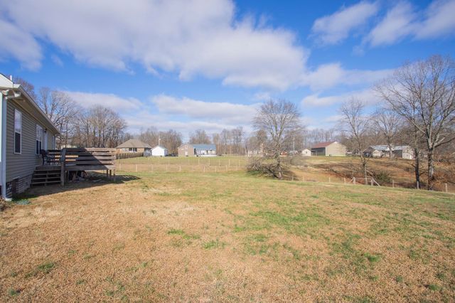 594 Keytown Rd, Portland, TN 37148