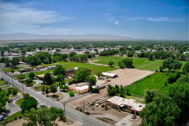 355 ESPERANZA Drive, Bosque Farms, NM 87068