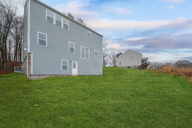 277 Froebe Rd, Peters Twp, PA 15367