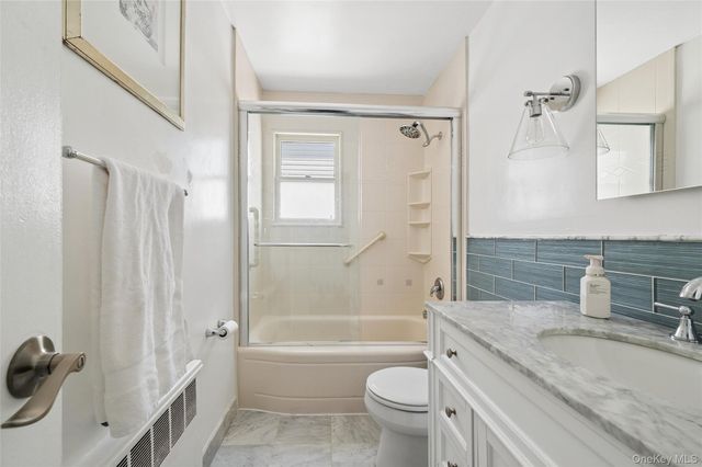 83 Scarcliffe Drive, Malverne, NY 11565