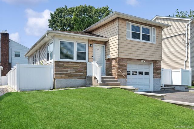 83 Scarcliffe Drive, Malverne, NY 11565