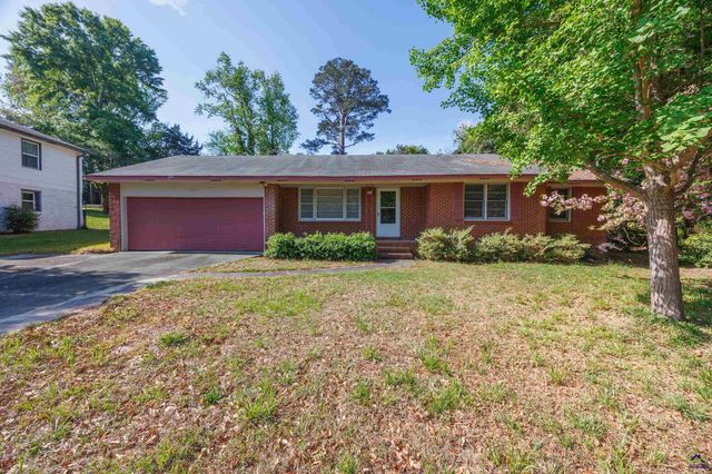 1585 Westminister Drive, Macon, GA 31204