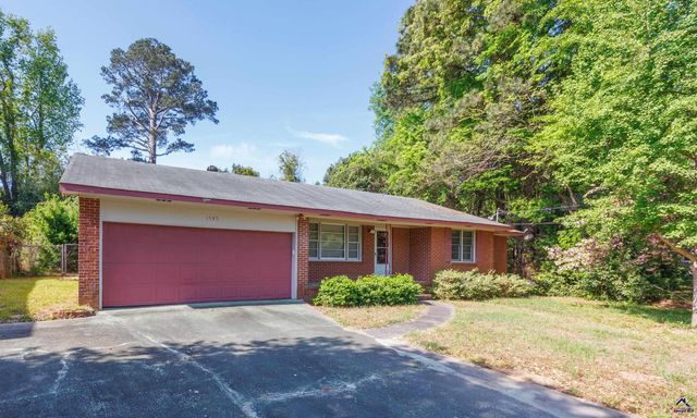 1585 Westminister Drive, Macon, GA 31204